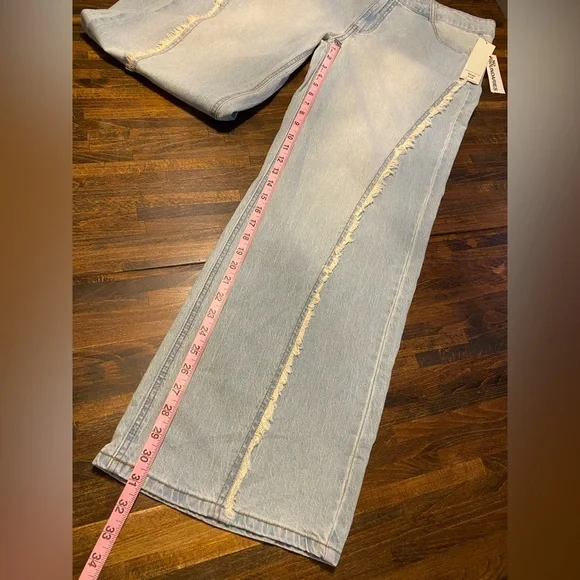 Women's No Boundaries Wide Leg Baggy Jeans Size 14 Grunge Y2K Fringe Light Wash - Picture 9 of 10